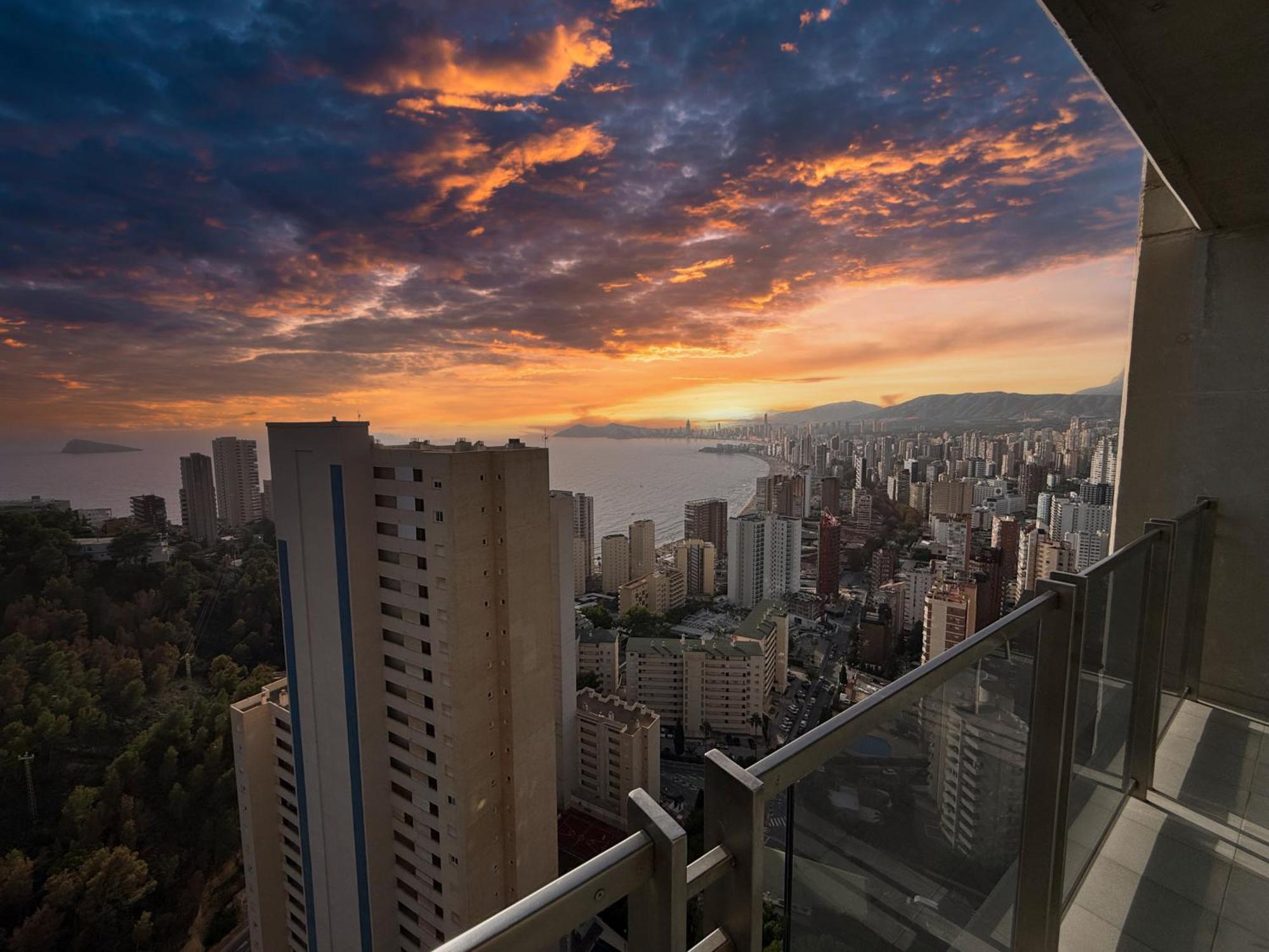 Beautiful Apartment Near Beach With Panoramic Sea-View Benidorm Esterno foto
